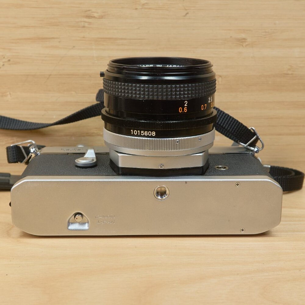 Canon silver and black SLR Film Camera with 50mm Lens - Picture 9 of 10
